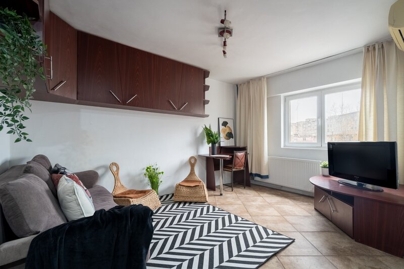 Crangasi  Garsoniera 27 mp  3 min Metrou Crangasi, Bloc 1981, Comision 0%